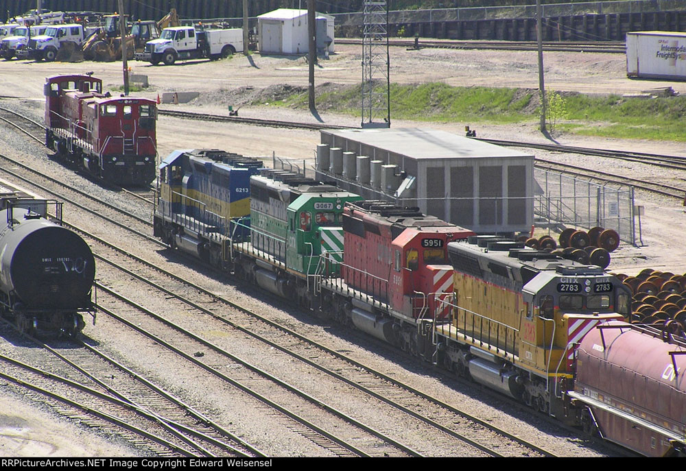 Colorful quartet pulls CP train 276 into Muskego yard